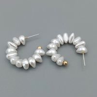 1 Paire Style Simple Forme C Placage Perles Baroques Plaqué Or 14k Boucles D'oreilles main image 4