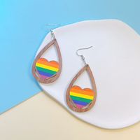 Bijoux En Gros 1 Paire Sucré Lettre Arc-en-ciel Forme De Cœur Bois Boucles D'oreilles sku image 1