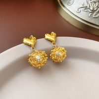 1 Pair Elegant Geometric Letter Copper Plating Inlay Artificial Pearls Zircon Earrings sku image 11