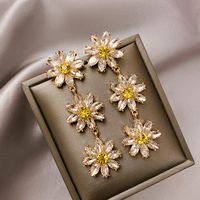 Style Ins Sucré Fleur Alliage Incruster Strass Femmes Boucles D'oreilles main image 6