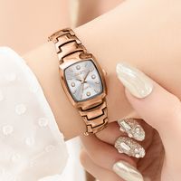 Elegante Color Sólido Hebilla Plegable Cuarzo Relojes De Mujer main image 3