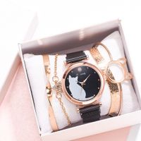 Cute Simple Style Cat Magnet Buckle Quartz Women's Watches main image 2