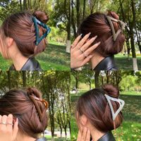 Lady Triangle Arylic Stoving Varnish Hair Claws main image 1