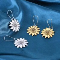 Retro Flower Alloy Plating Women's Ear Hook main image 4