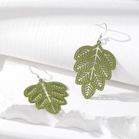 Simple Style Leaves Alloy Hollow Out Women's Drop Earrings main image 2