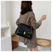 Women's Pu Leather Solid Color Elegant Square Zipper Magnetic Buckle Shoulder Bag main image 1