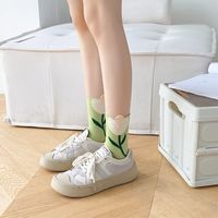 Women's Cute Flower Cotton Crew Socks A Pair main image 4