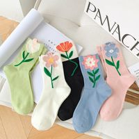 Women's Cute Flower Cotton Crew Socks A Pair main image 3