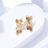 Retro Wings Metal Plating Inlay Zircon Gold Plated Women's Ear Studs main image 3