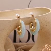 Vintage Style Geometric Alloy Inlay Artificial Pearls Resin Women's Ear Studs main image 4