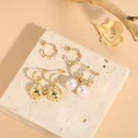 1 Pair Elegant Luxurious Queen C Shape Plating Inlay Copper Artificial Pearls Zircon 14k Gold Plated Drop Earrings Ear Studs main image 2