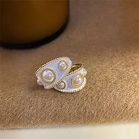 1 Pair Vintage Style C Shape Inlay Alloy Pearl Ear Studs main image 4