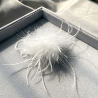 Retro Solid Color Feather Unisex Brooches sku image 1