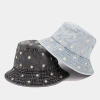 Women's Casual Simple Style Flower Embroidery Curved Eaves Bucket Hat main image 3