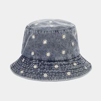 Women's Casual Simple Style Flower Embroidery Curved Eaves Bucket Hat sku image 1