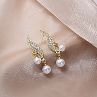 Elegant Retro Flower Alloy Inlay Artificial Gemstones Women's Earrings main image 5