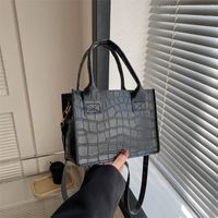 Women's All Seasons Pu Leather Classic Style Shoulder Bag Handbag main image 7
