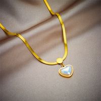 304 Stainless Steel 18K Gold Plated Elegant Plating Inlay Heart Shape Plastic Pendant Necklace main image 5