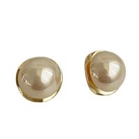 Élégant Rond Matériaux Mixtes Placage Incruster Perles Artificielles Femmes Des Boucles D'oreilles main image 4