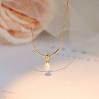 Einfacher Stil Wassertropfen Knoten Sterling Silber Perle Überzug Süßwasserperle Halskette Mit Anhänger main image 1