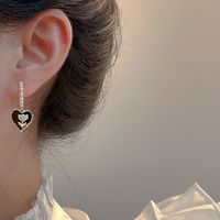 Sucré Forme De Cœur Fleur Alliage Incruster Perle Femmes Boucles D'oreilles main image 5