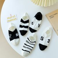 Women's Japanese Style Color Block Cotton Printing Ankle Socks A Pair main image 2