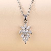Stainless Steel White Gold Plated Elegant Plating Inlay Round Flower Butterfly Zircon Pendant Necklace sku image 7