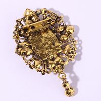 Vintage Style Round Alloy Inlay Rhinestones Women's Brooches main image 3