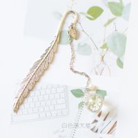 Fashion Metal Pendant Feather Dried Flower Specimen Bookmark sku image 2