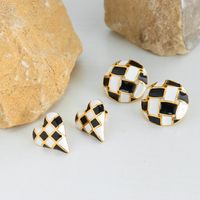 1 Pair Preppy Style Sweet Artistic Heart Shape Ball Titanium Steel Plating 18k Gold Plated Ear Studs main image 1