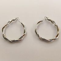 1 Pair Modern Style Simple Style Twist Plating 304 Stainless Steel 18K Gold Plated Earrings main image 3