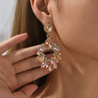 1 Pair Luxurious Geometric Inlay Alloy Rhinestones Glass Gold Plated Chandelier Earrings Drop Earrings main image 4