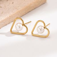 1 Pair Elegant Heart Shape Plating Inlay 304 Stainless Steel Artificial Pearls 14K Gold Plated Ear Studs main image 4