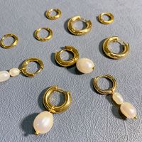1 Pair Elegant Simple Style Round Freshwater Pearl Titanium Steel Plating 18k Gold Plated Earrings main image 2