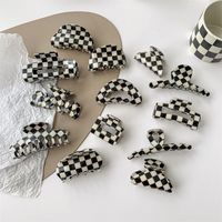 Simple Style Commute Checkered Plastic Stoving Varnish Hollow Out Hair Claws main image 1
