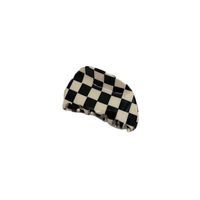 Simple Style Commute Checkered Plastic Stoving Varnish Hollow Out Hair Claws main image 4
