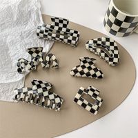 Simple Style Commute Checkered Plastic Stoving Varnish Hollow Out Hair Claws main image 6
