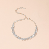 Elegante Brillante Geométrico Color Sólido Metal Embutido Diamantes De Imitación Mujeres Pulsera main image 4