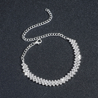 Elegante Brillante Geométrico Color Sólido Metal Embutido Diamantes De Imitación Mujeres Pulsera main image 1
