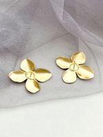 1 Pair Artistic Flower Polishing Plating Inlay 304 Stainless Steel Pearl 14K Gold Plated Ear Studs main image 3