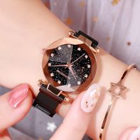Casual Luxurious Round Butterfly Double Snap Quartz Women's Watches sku image 2