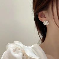Retro Simple Style Flower Alloy Enamel Inlay Pearl Women's Ear Studs main image 5