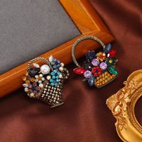 Retro Flower Alloy Inlay Artificial Crystal Artificial Pearls Women's Brooches main image 3