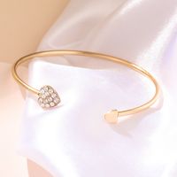 Elegant Heart Shape Twist Alloy Plating Inlay Rhinestones Rose Gold Plated Women's Cuff Bracelets main image 2