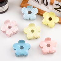 Cute Flower Arylic Hair Claws main image 1