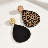 1 Pair Vintage Style Lady Vacation Leopard Printing Wood Zinc Alloy Drop Earrings main image 1