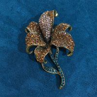 Simple Style Flower Alloy Inlay Rhinestones Women's Brooches sku image 1