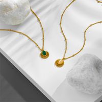 Titan Stahl 18 Karat Vergoldet Lässig Retro Überzug Inlay Runden Malachit Opal Halskette Mit Anhänger main image 1