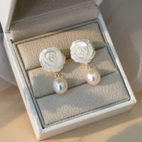 1 Pair Simple Style Flower Freshwater Pearl Sterling Silver Earrings main image 1