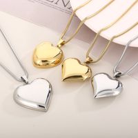 Titanium Steel 18K Gold Plated Vacation Chain Heart Shape Pendant Necklace main image 8